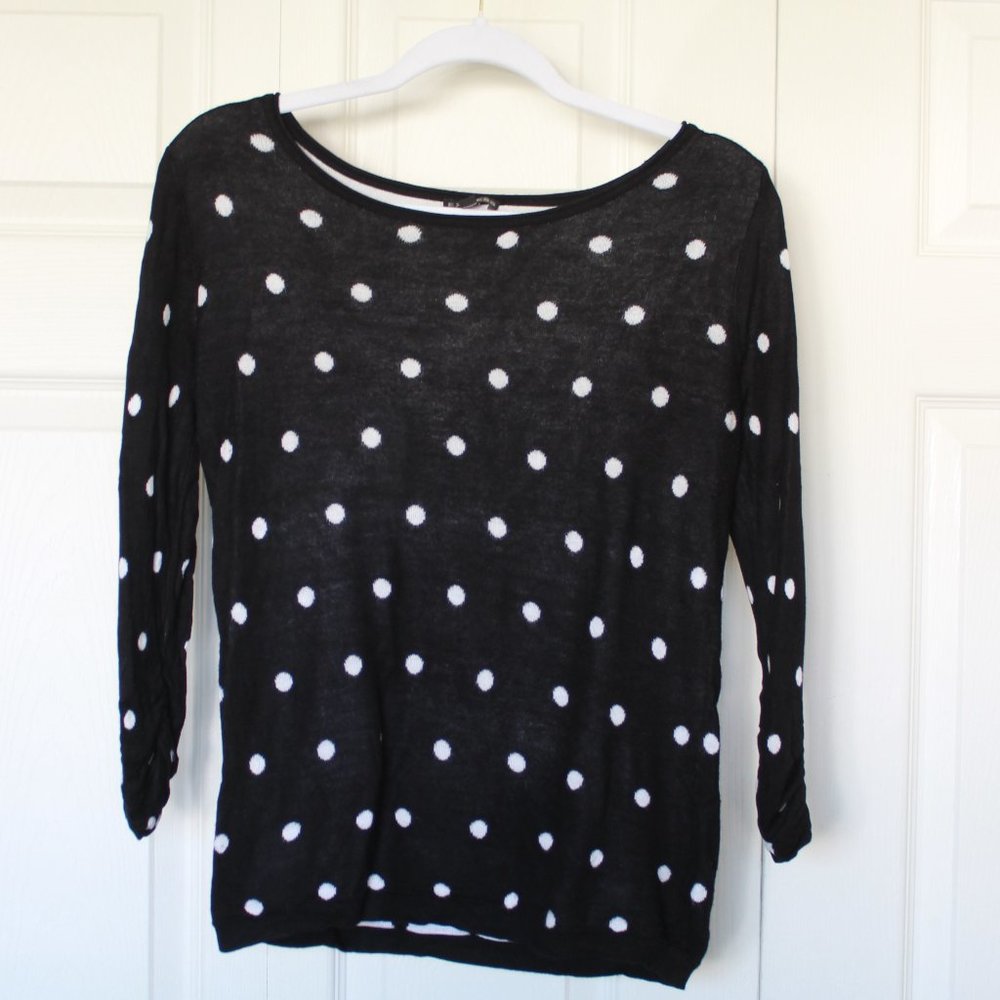 Express black and white polka dot sweater size Medium 3/4 sleeve
